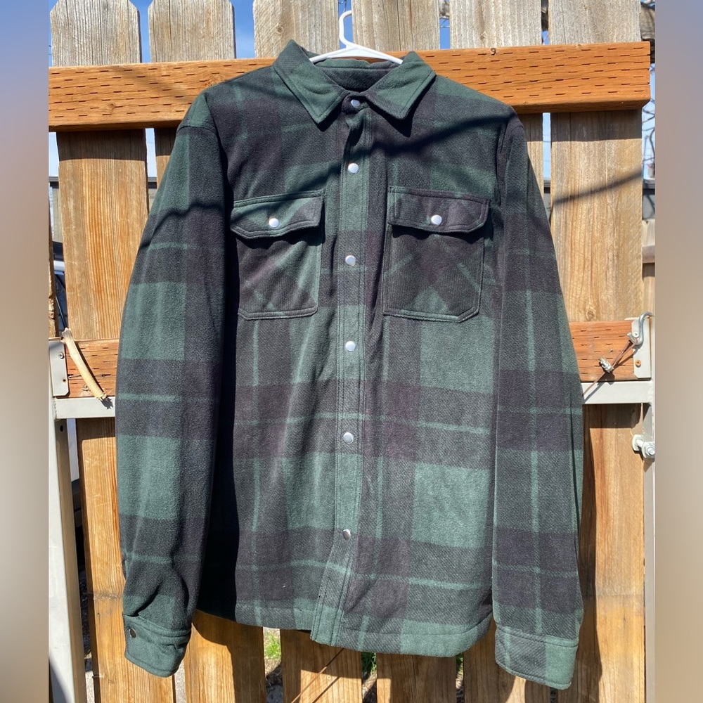 Volcom Men’s Quilt Lined Insulated Plaid Snap Flannel Jacket Shirt